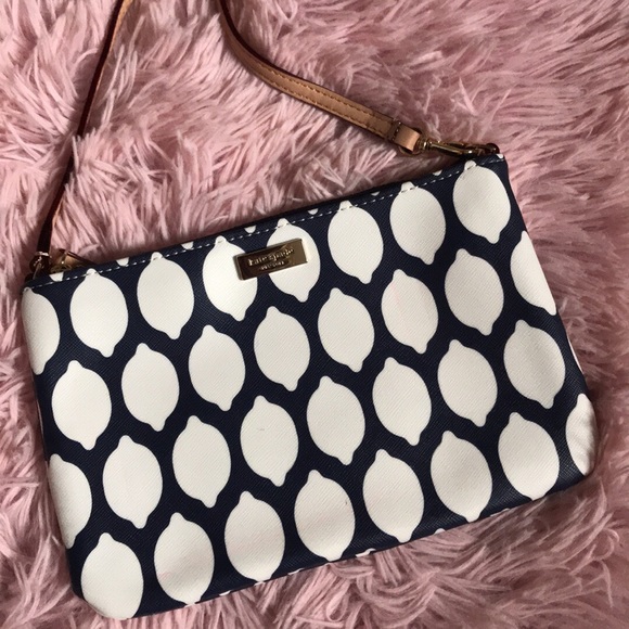 Kate Spade wristlet - Picture 1 of 1